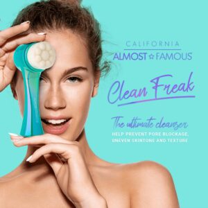 Almost Famous - Clean Freak 2in1 Exfoliator Brush - Turquoise - Image 2