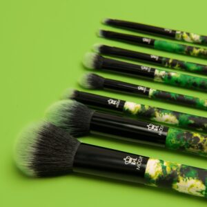 Moda Brush Neon Pink Tie Dye 8pc Makeup Brush Kit - Image 9