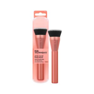 Real Techniques Glow Round Base Makeup Brush, for Liquid & Cream Foundation, 1 Count - Image 1
