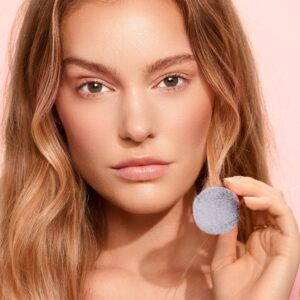Real Techniques Glow Round Base Makeup Brush, for Liquid & Cream Foundation, 1 Count - Image 5
