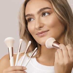 EcoTools Luxe Natural Makeup Brush Set, for Face, Cheek, and Eye Makeup, 5 Piece Set - Image 5