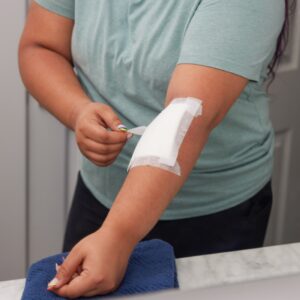 Band-Aid Brand Small Cushion Care Thick Gauze Pads, 2 in x 2 in, 25 Ct - Image 4